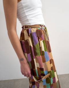 Model wearing Linen abstract print cargo in brown