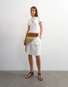 Model wearing Linen bermuda short in white