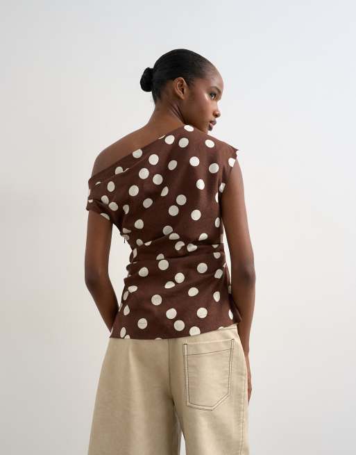 Topshop linen blend cinched waist asymmetric twisted shoulder top in chocolate polka dots, 2 of 4