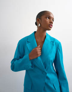 Linen blend co ord occasion strong shoulder cinched waist blazer in turquoise