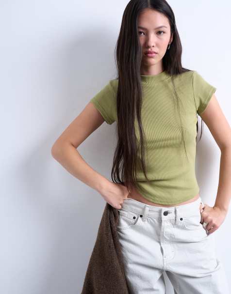 Topshop – Ljus kakifärgad, ribbad, figursydd t-shirt med rundad nederkant - view 1