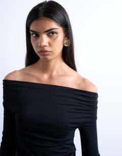 Model wearing Long sleeve bardot top in black