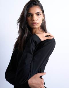 Model wearing Long sleeve boxy tee in black