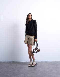 Model wearing Long sleeve boxy tee in black