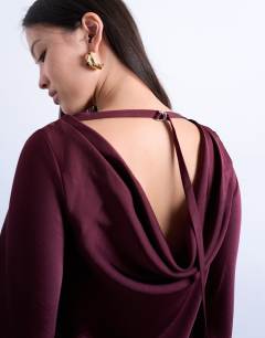 Model wearing Long sleeve cowl detail top in burgundy