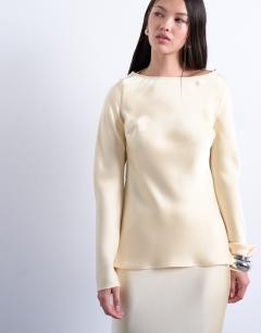 Model wearing Long sleeve cowl detail top in buttermilk