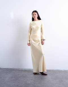 Model wearing Long sleeve cowl detail top in buttermilk