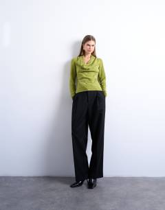 Model wearing Long sleeve cowl neck curpro top in green