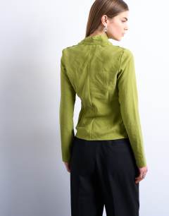 Model wearing Long sleeve cowl neck curpro top in green