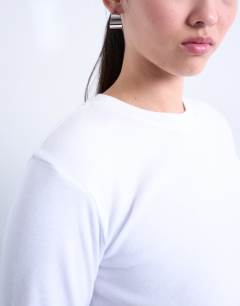 Model wearing Long sleeve everyday tee in white
