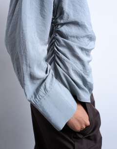 Model wearing Long sleeve ruched side top in grey
