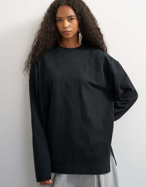 Topshop long sleeve slouchy skater tee in black, 2 of 4