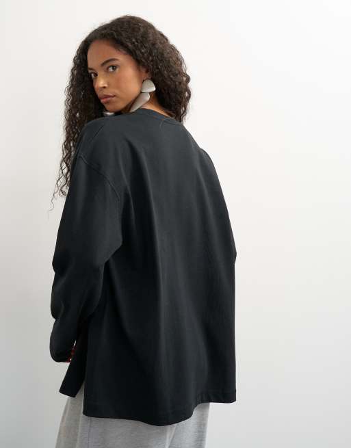 Topshop long sleeve slouchy skater tee in black, 3 of 4