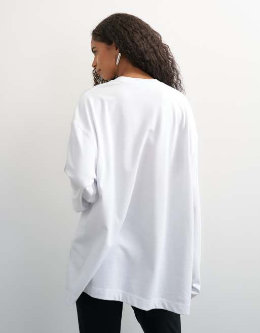Topshop long sleeve slouchy skater tee in white, 3 of 4