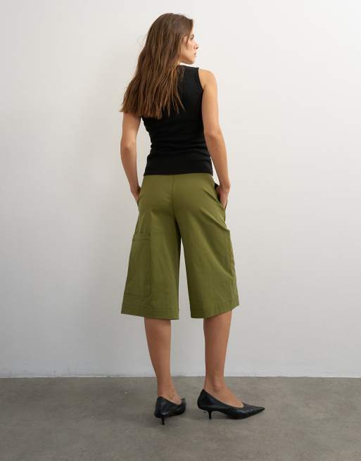 Topshop longline bermuda shorts in khaki, 5 of 5