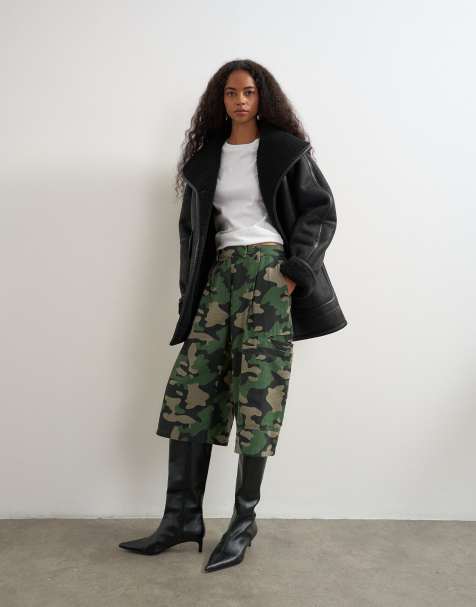 Topshop Longline-Cargo-Shorts im Military-Muster - view 1