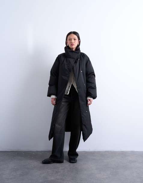 Topshop – Longline-Pufferjacke in Schwarz mit Stehkragen und Gürtel - view 1