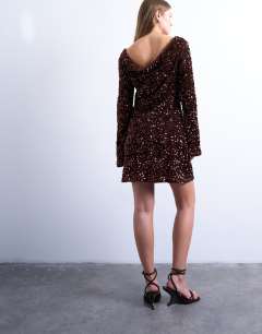 Model wearing Longsleeve cowl back mini sequin velvet dress in chocolate