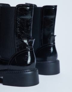 Model wearing Lottie chelsea ankle boot in black