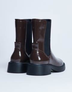 Model wearing Lottie chelsea ankle boot in chocolate