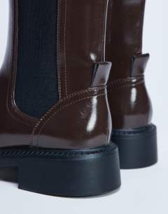 Model wearing Lottie chelsea ankle boot in chocolate