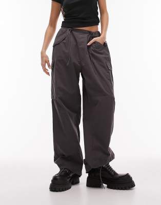 Topshop low rise cropped capri cargo pants in sage