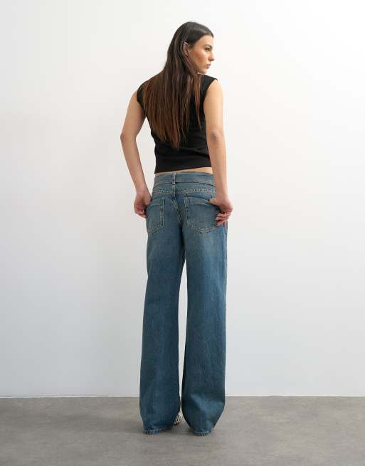 Topshop low rise belted jeans in mid blue, 4 of 7