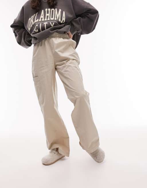 low rise casual cargo pants with internal waistband branding in