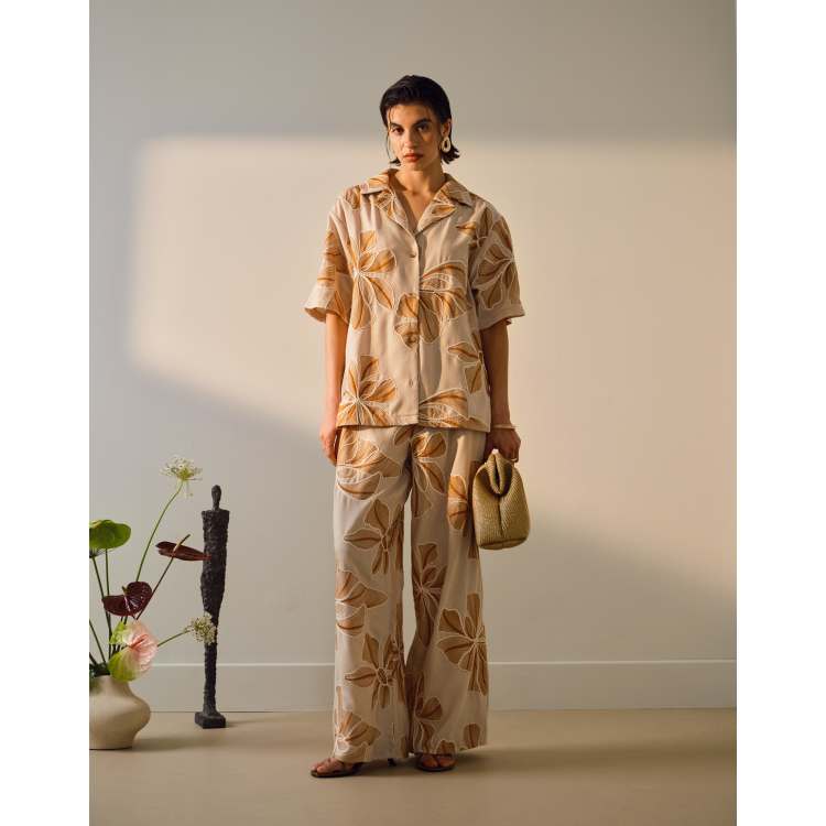 Topshop low rise linen look stitch detail floral pants in brown
