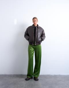 Low rise satin trouser in green