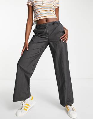 Wide Leg Low Cargo Pants