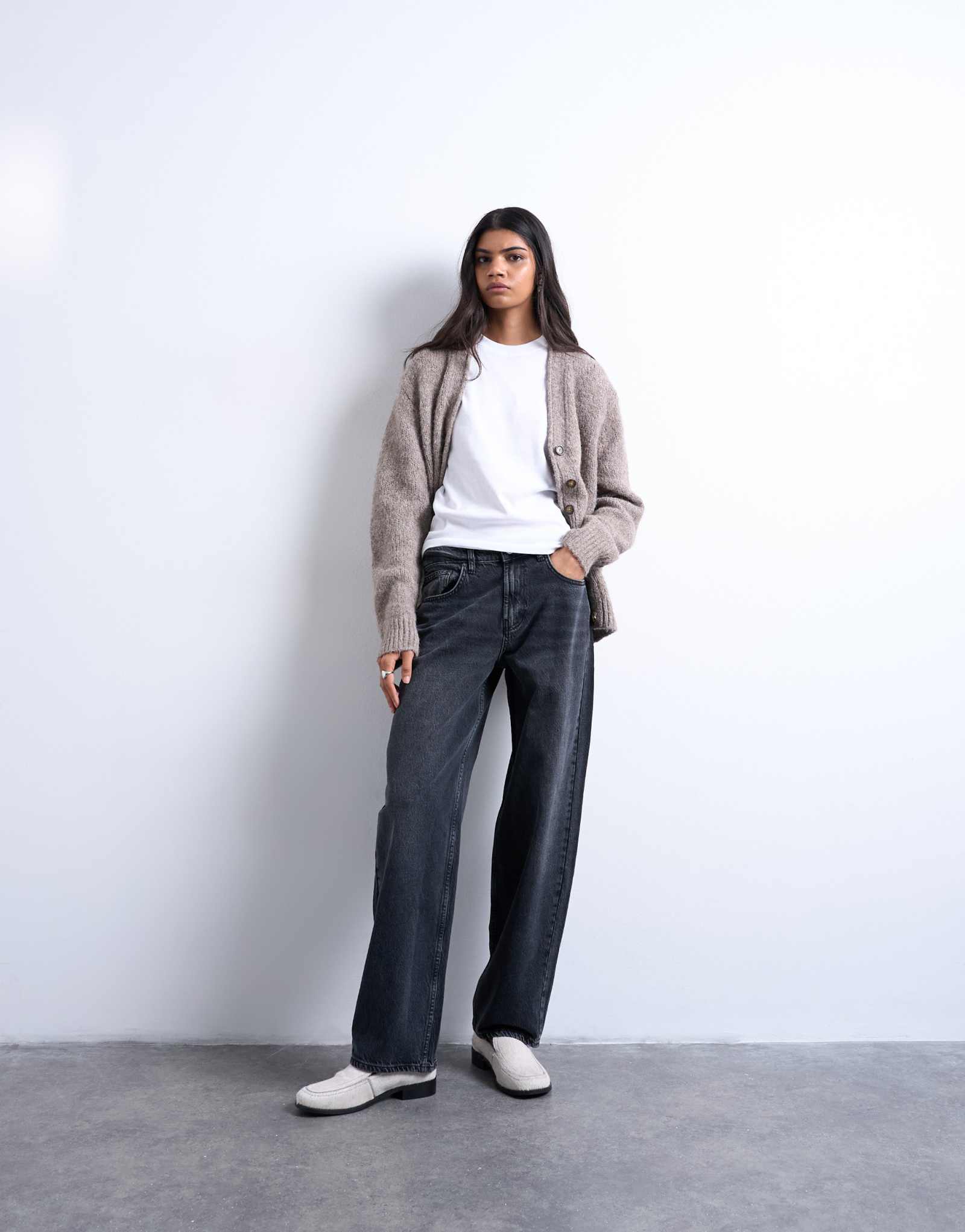 Мешковатые джинсы с низкой посадкой Topshop Lowrie черного цвета, застиранные