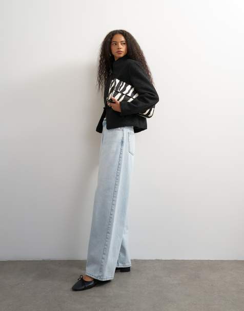 Topshop luźne jeansy boyfriend z niskim stanem w jasnym spraniu - view 1