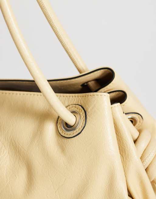 Topshop – Maddie – Große Schultertasche in Buttermilchgelb, 3 von 4