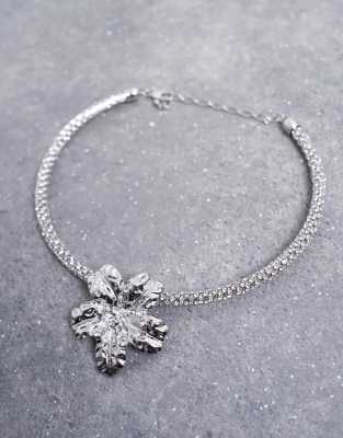 Topshop - Maeve - Collier à strass avec pendentif fleur - Argenté