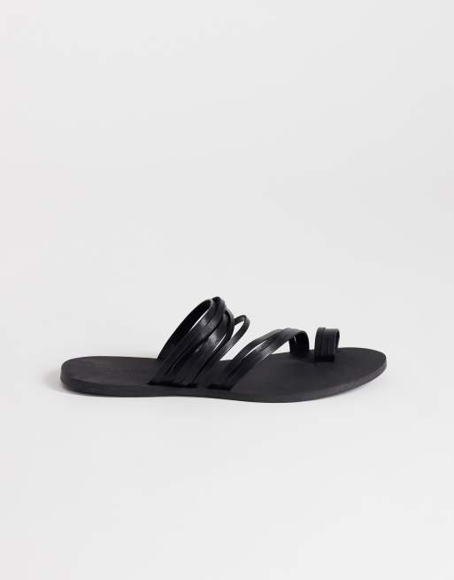 Topshop Maeve strappy toe loop sandal in black, 2 of 4