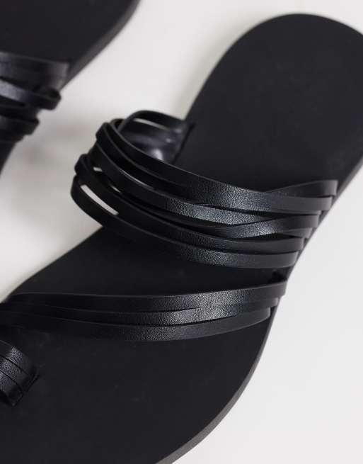 Topshop Maeve strappy toe loop sandal in black, 3 of 4