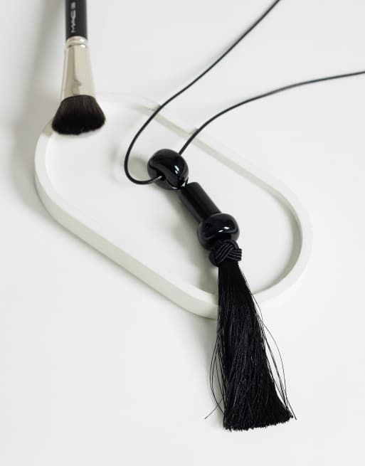 Topshop – Magnus – Svart rephalsband med pärlor och tofsar, 2 av 4