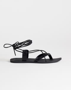 Maisie strappy flat sandal in black