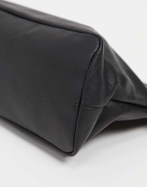 Topshop – Make-up-Tasche aus Leder in Schwarz, 4 von 4