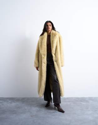 Topshop - Manteau-châle oversize ultra long en fausse fourrure - Babeurre-Jaune