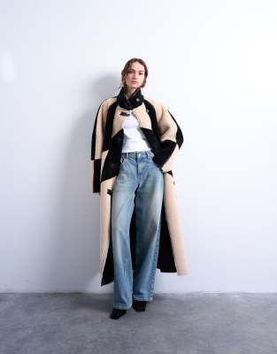 Topshop - Manteau effet patchwork en imitation peau de mouton à manches ovoïdales - Noir