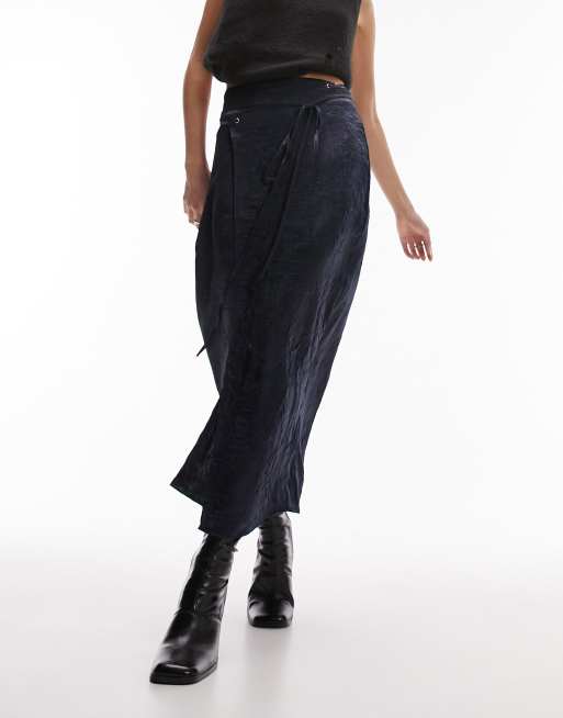 Topshop – Marinblå krinklad midikjol med omlottdesign , 4 av 4