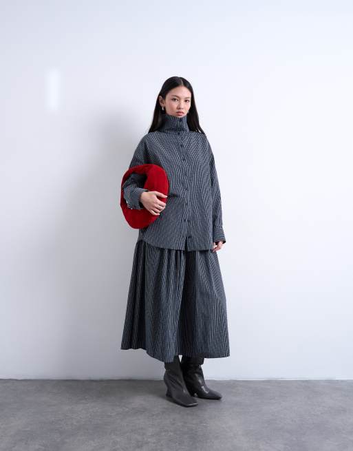 Topshop - Marineblå skjorte med tern og ståkrave samt oversized pasform