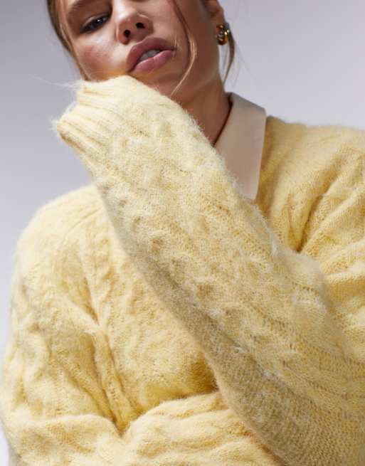 Topshop – Maślany puszysty sweter z okrągłym dekoltem o splocie warkoczowym