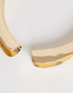 Model wearing Mason statement choker necklace in gold