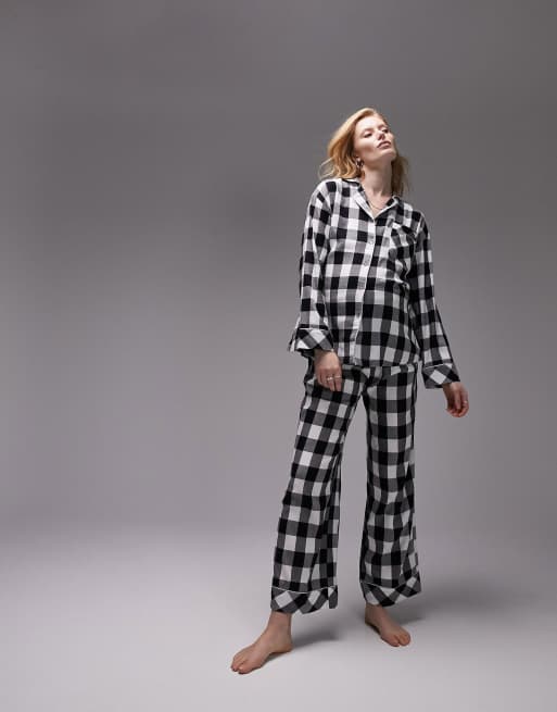 Topshop Maternity - Pyjamaset van overhemd en broek in geborstelde ruitprint met biezen in zwart-wit