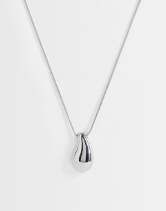 Model wearing Matilda teardrop pendant necklace in silver