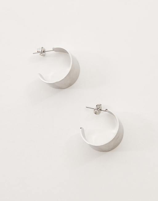 Topshop - Max - Orecchini a cerchio piatti color argento in acciaio inossidabile resistente all'acqua, 2 di 3