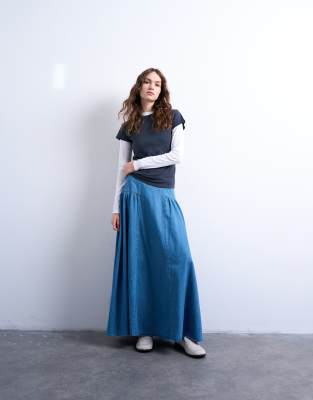 Topshop - Maxi-Jeansrock in Blau mit abfallender Taille